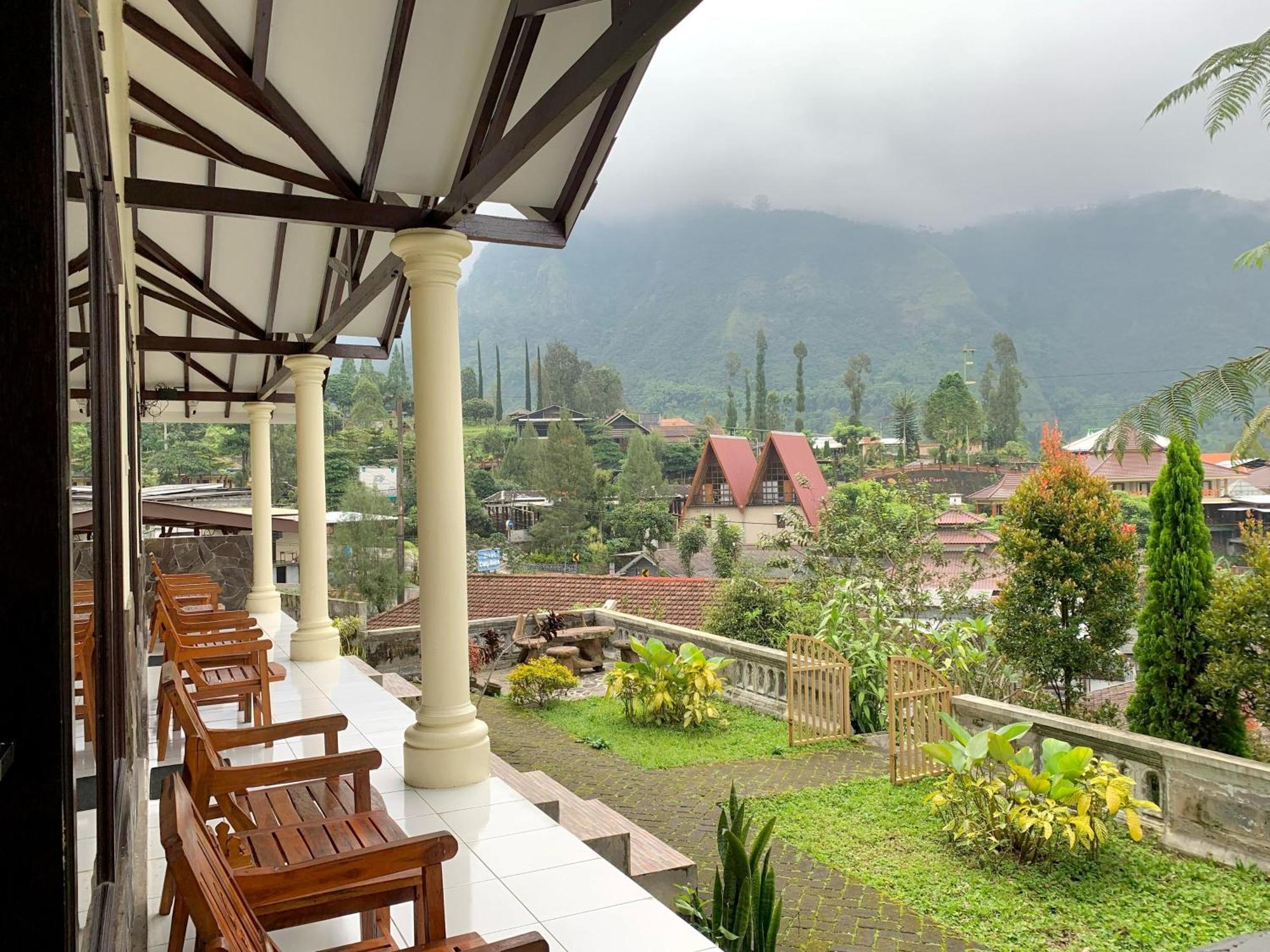 Gubuk Ndeso Bromo Apartment Ngoại thất bức ảnh